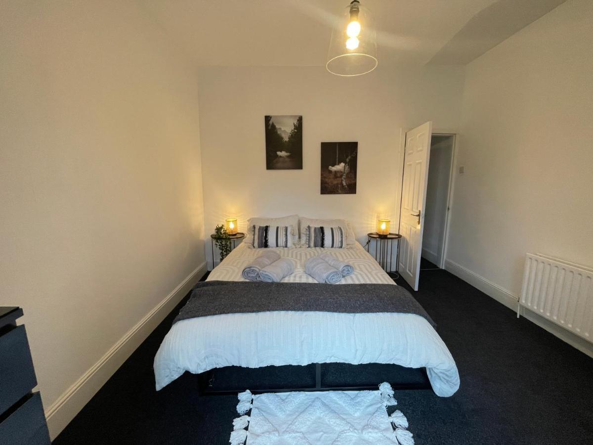 Urban 3 Bedroom Home In Kings Heath-Great Location Бірмінгем Екстер'єр фото
