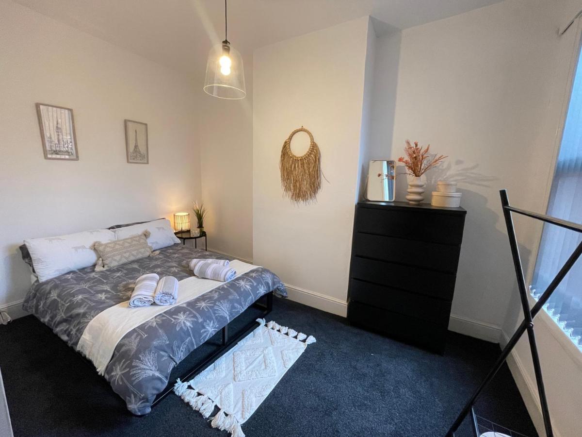 Urban 3 Bedroom Home In Kings Heath-Great Location Бірмінгем Екстер'єр фото